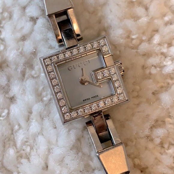 Gucci Mini G Series Diamond Blue Pearl Dial Watch